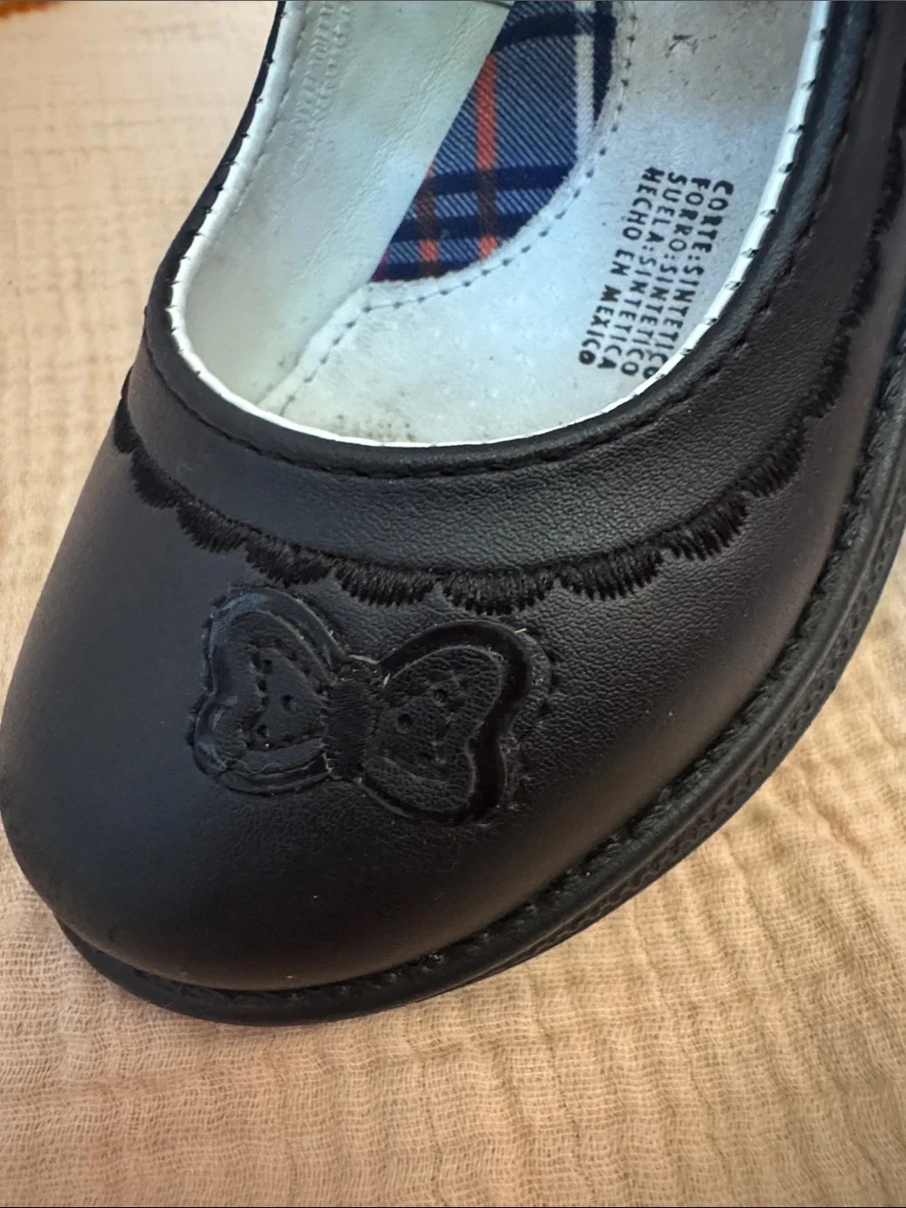 Classic Black Mary Jane Dress Shoes for Girls with Butterfly Stitching